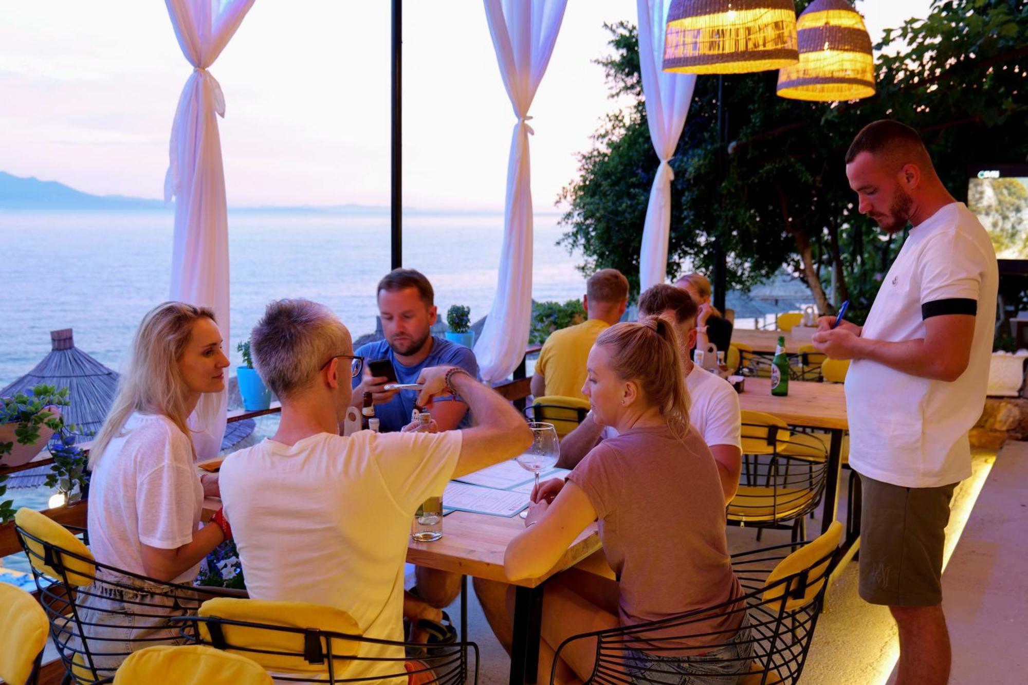 Nili Deluxe Hotel Sarande Ngoại thất bức ảnh