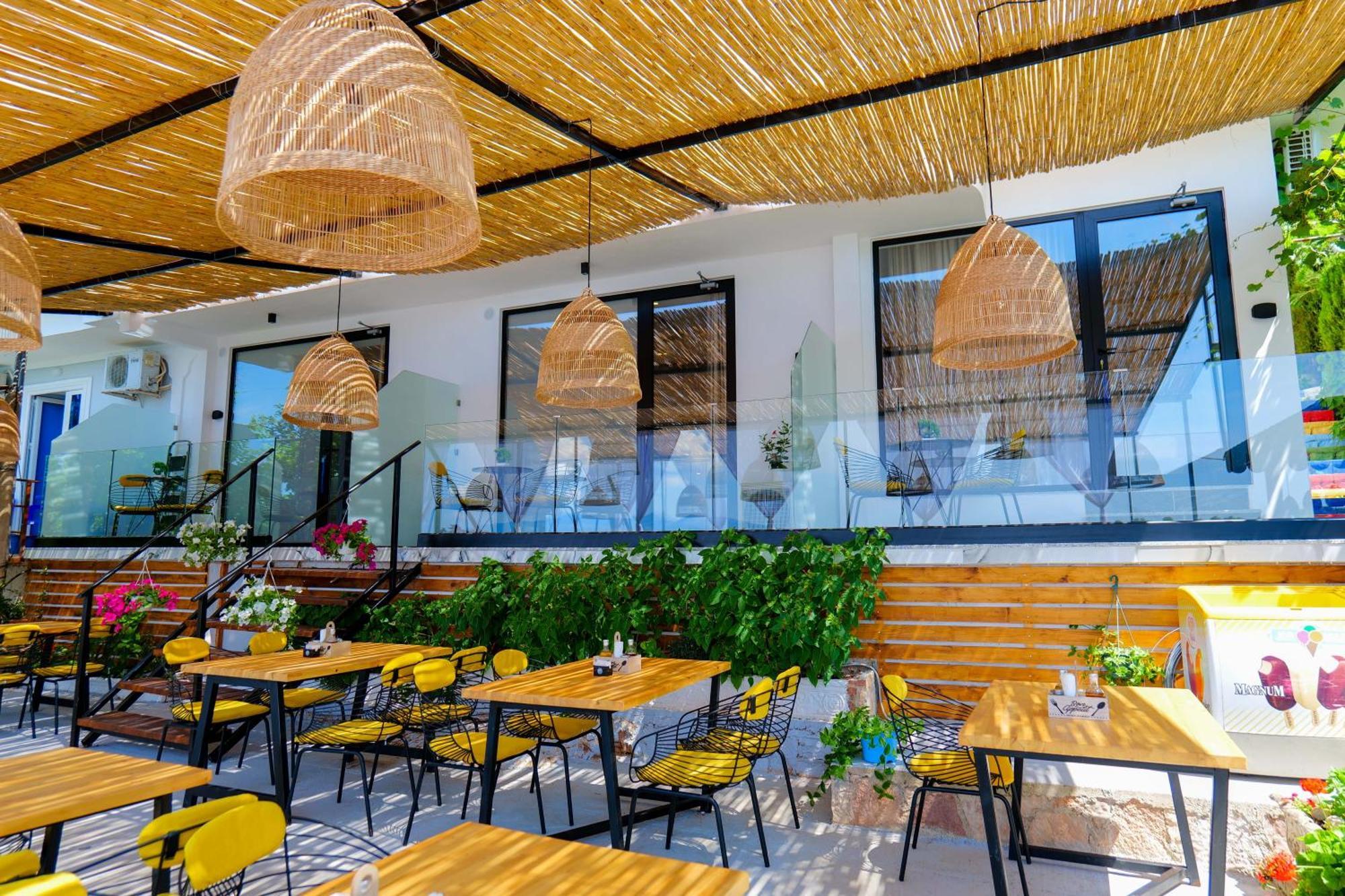 Nili Deluxe Hotel Sarande Ngoại thất bức ảnh