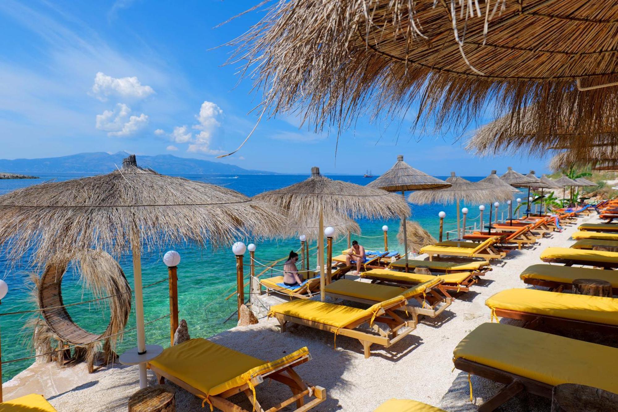 Nili Deluxe Hotel Sarande Ngoại thất bức ảnh