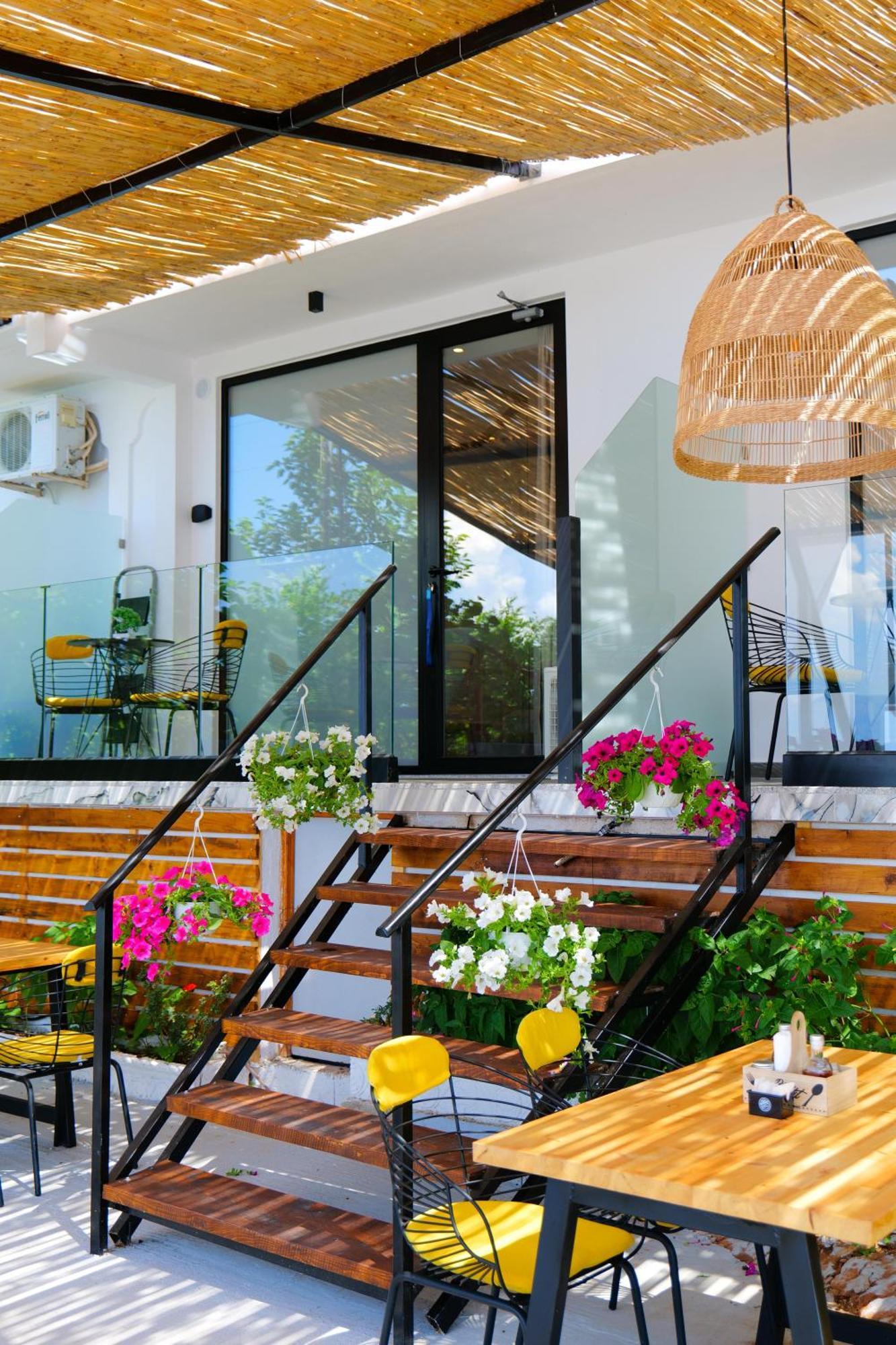 Nili Deluxe Hotel Sarande Ngoại thất bức ảnh